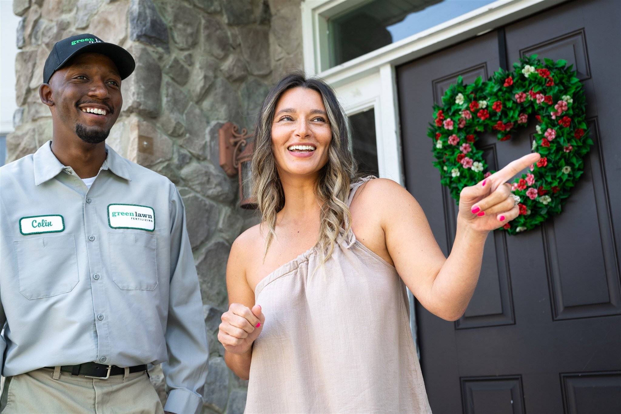 technician and customer talking
