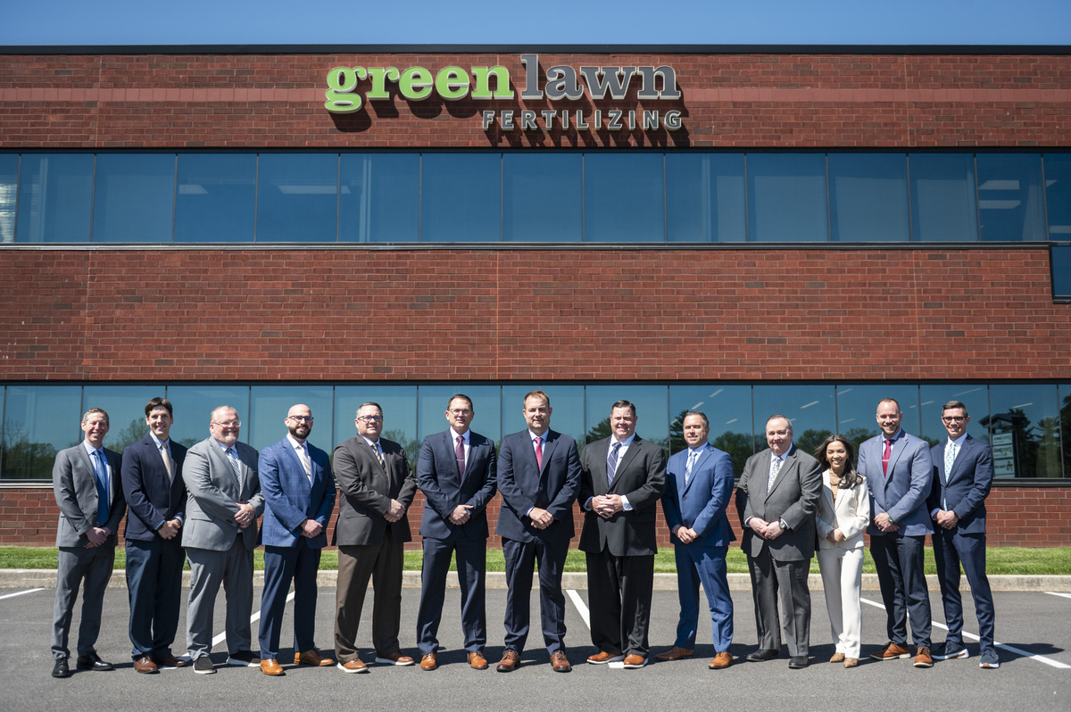 Green Lawn Fertilizing - Senior Leadership